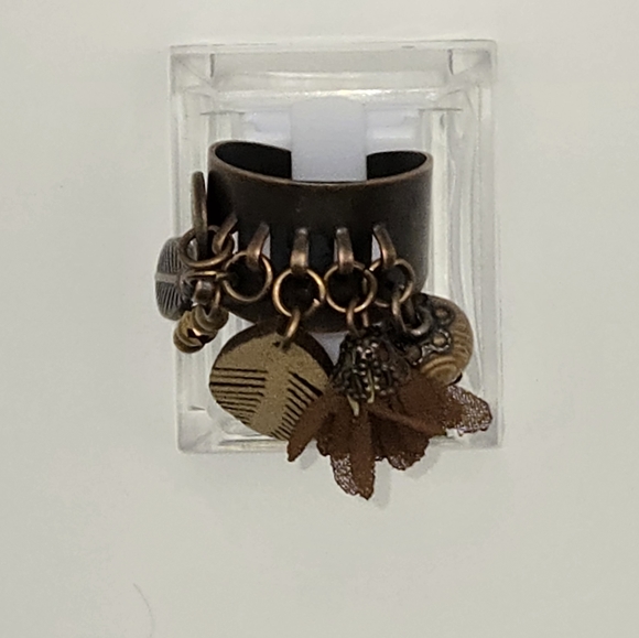 ### NWT-- Unique Vintage Tassel Ring - Picture 4 of 6